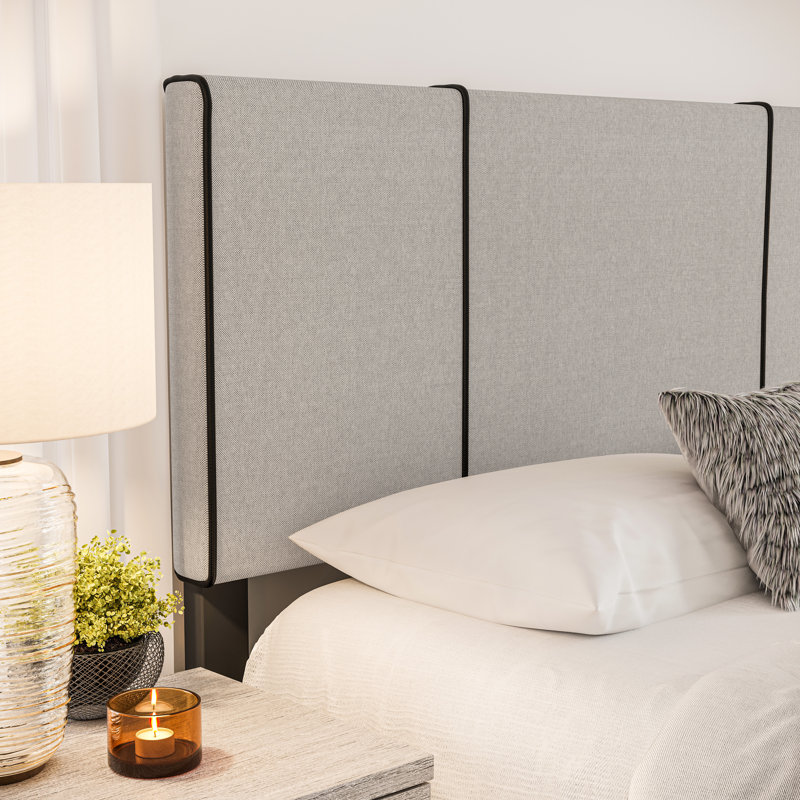 Lucena Off-White Linen Upholstered Full Platform Bed with Drawer