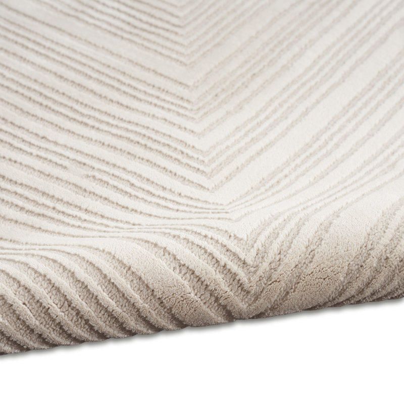 Ivory Geometric 4' x 6' Handmade Synthetic Easy Care Rug