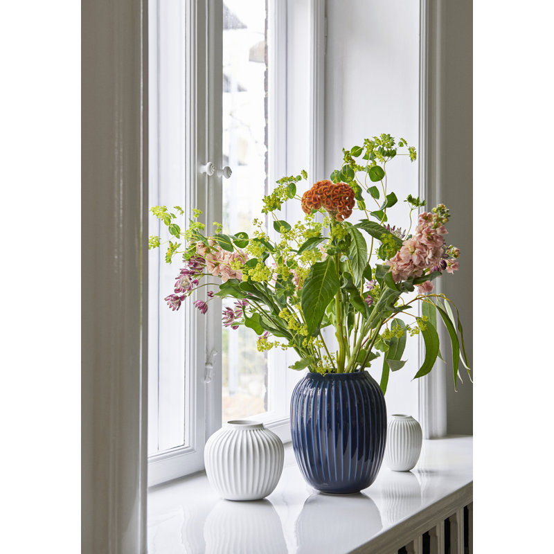 White Porcelain Grooved Round Table Vase