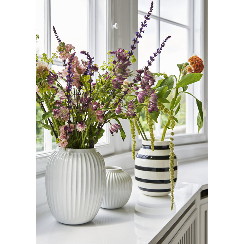 White Porcelain Grooved Round Table Vase