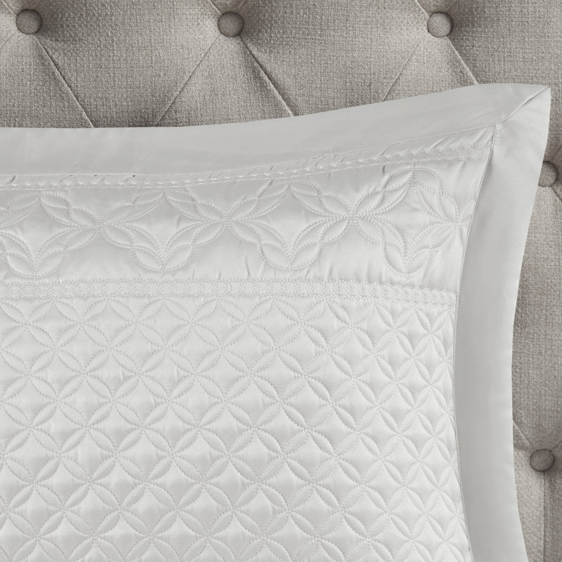 Neoclassical Gray Matte Satin Queen Quilt Set with Engineered Embroidery