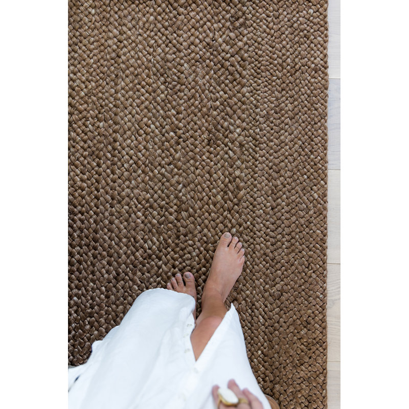 Cassis Walnut Braided Handwoven Jute Area Rug - Round 6' x 9'