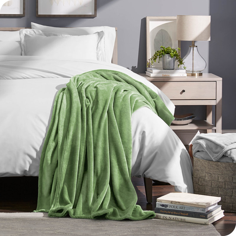 Meadow Luxe Twin/Twin XL Reversible Fleece & Wool Throw