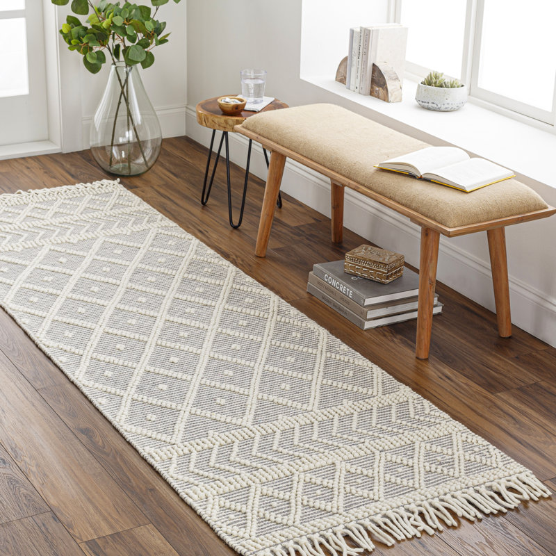 Loria Ivory Handmade Wool Runner Rug 30" x 96"
