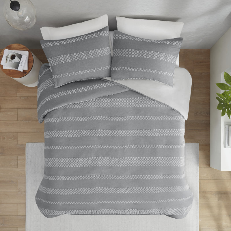 Gray King/Cal King Clipped Jacquard Duvet Cover Set