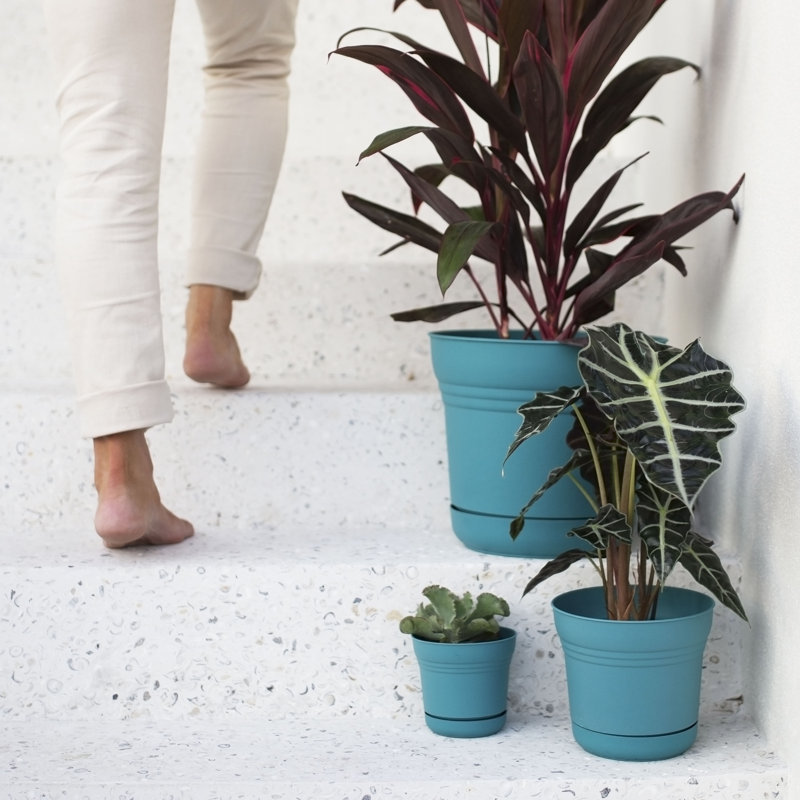 Bermuda Teal Saturn 12" Polypropylene Planter with Saucer
