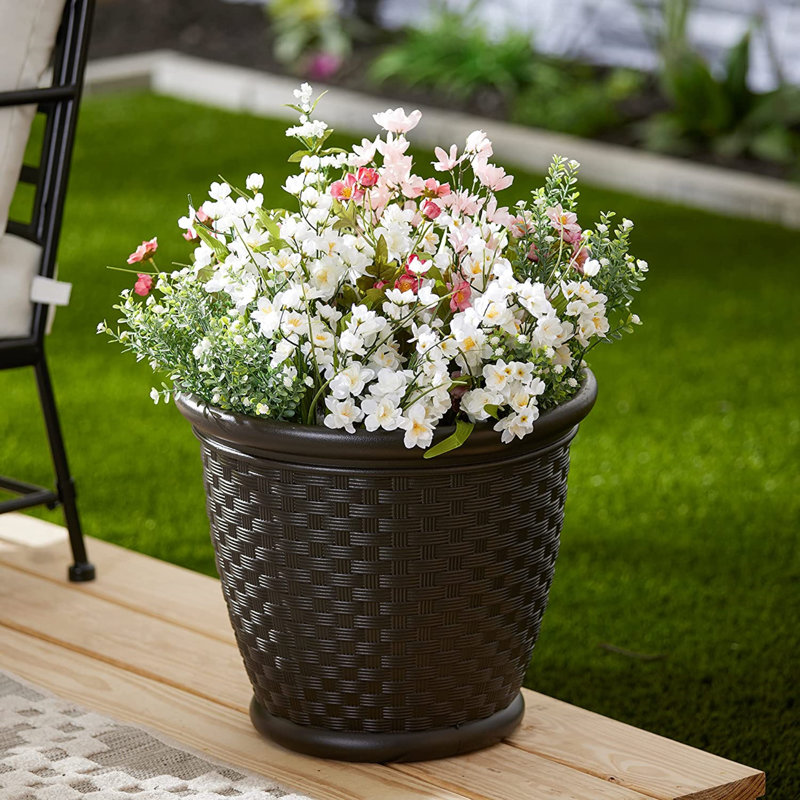 Sonora 18" Brown Resin Wicker Indoor/Outdoor Planter