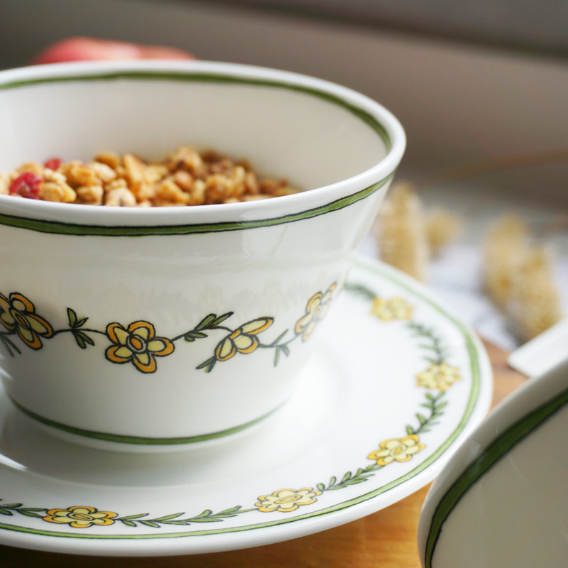 Daisy Chain Floral Ceramic Dessert Bowl