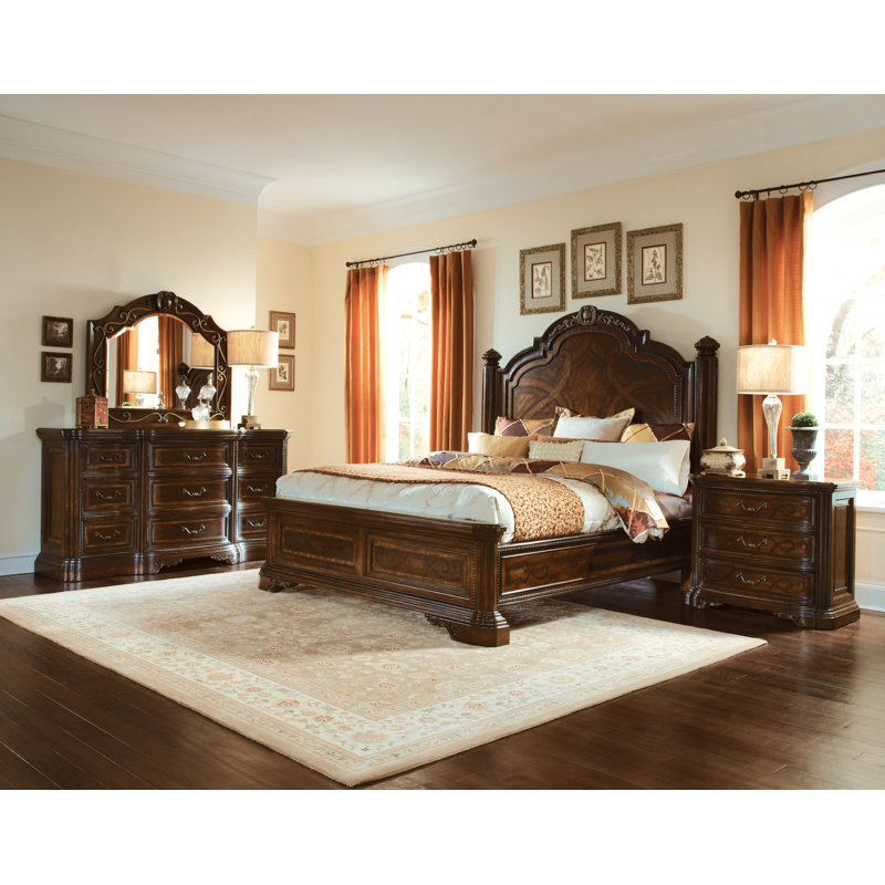 Valencia Traditional Brown 3-Drawer Nightstand