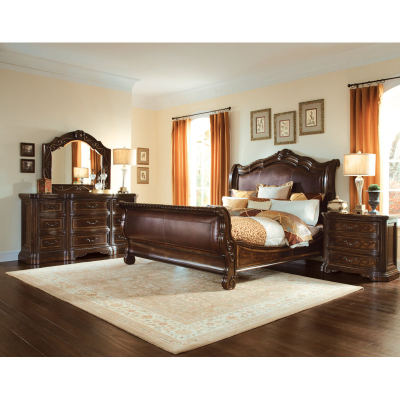 Valencia Traditional Brown 3-Drawer Nightstand