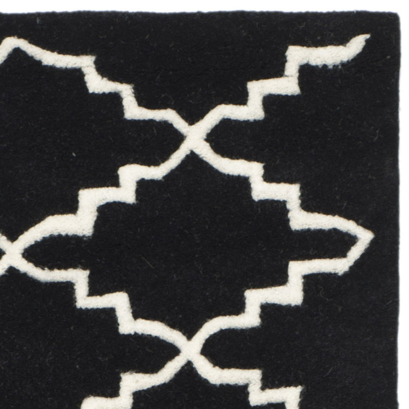 Desai Black Quatrefoil Hand-Tufted Wool Runner Rug, 27in x 8in