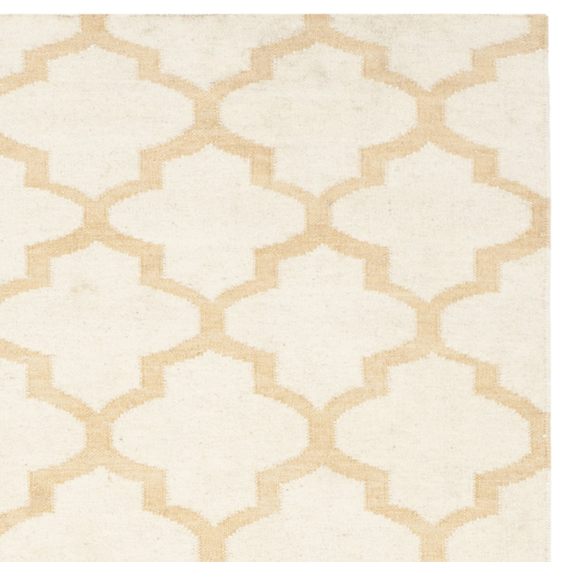 Ivory and Gold 4' x 6' Flatweave Wool Rug