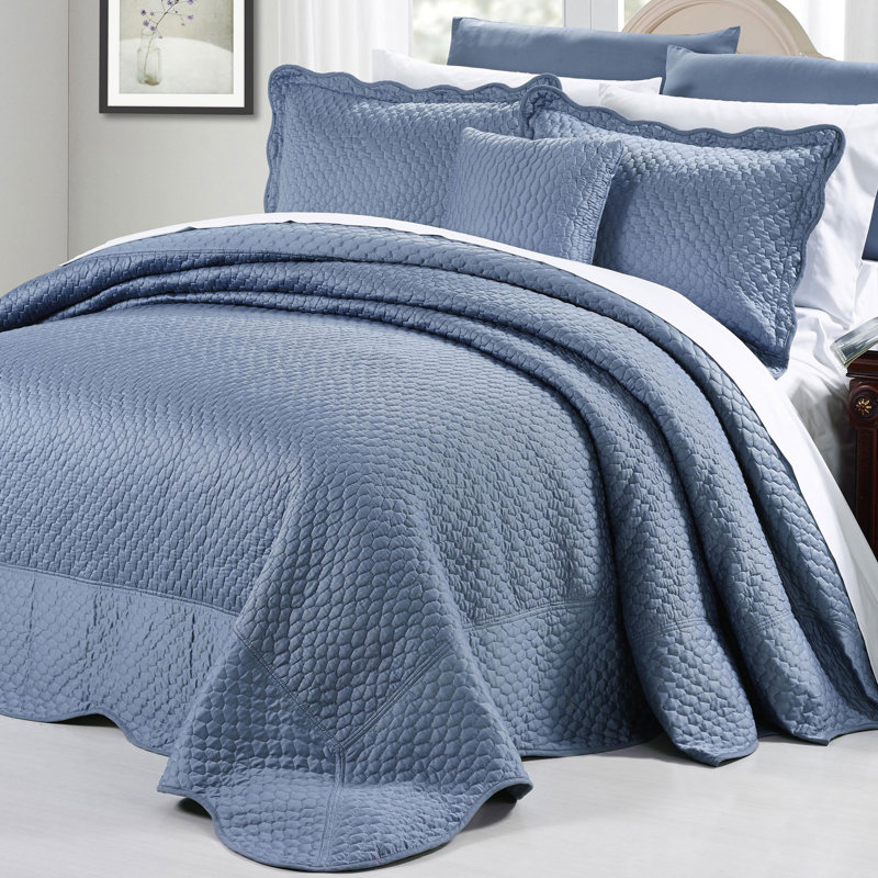 Light Blue Reversible Microfiber Queen Bedspread Set