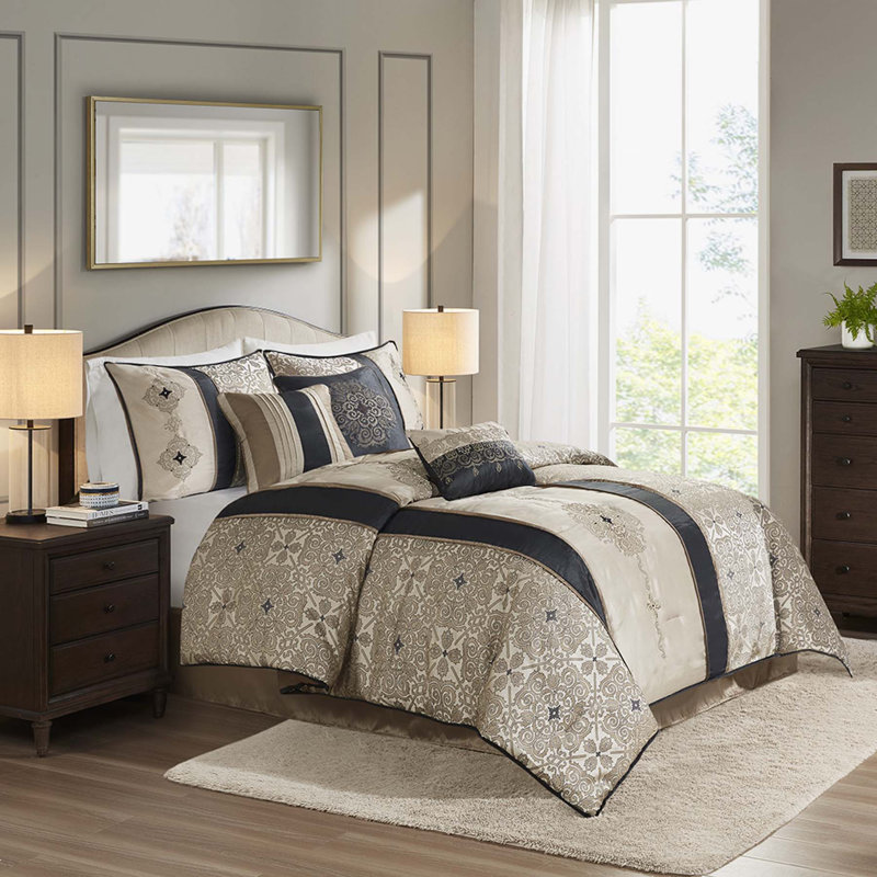 King Black Jacquard Reversible Comforter Set with Embroidered Shams