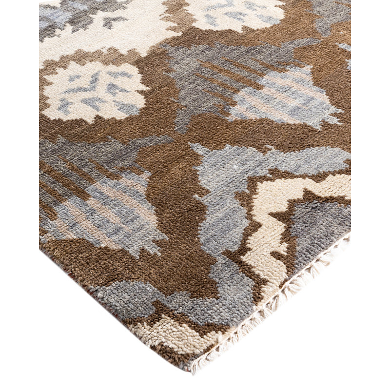 Handmade Beige and Blue Wool Medallion Area Rug, 8' x 9' 10"
