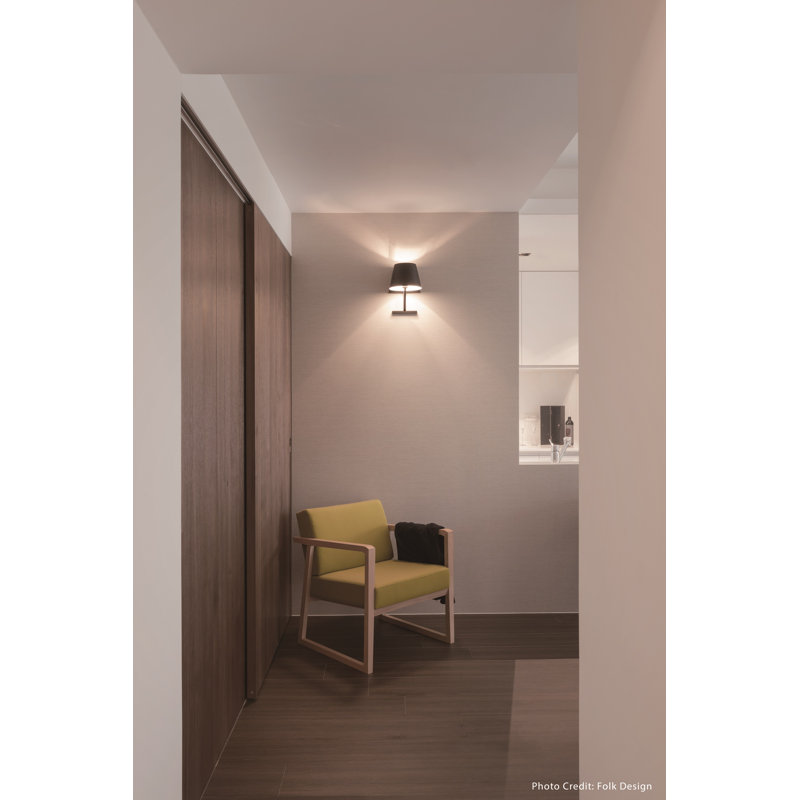 Concom Matte Black Dimmable Steel Wall Sconce