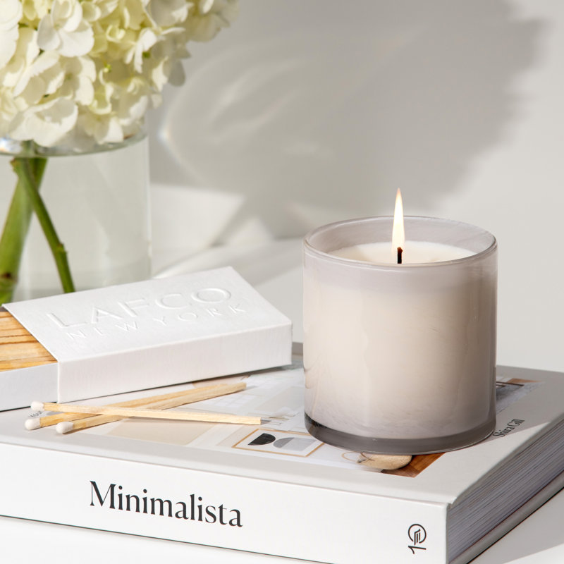 Classic White Soy Candle with Amber Scent