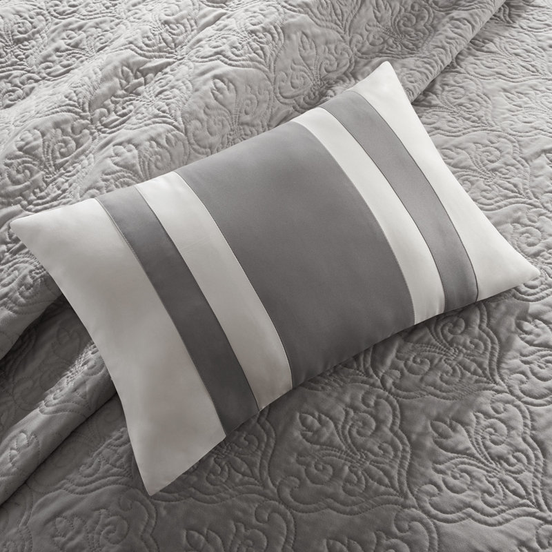 Black and Ivory Full Microfiber Reversible Quilt Set