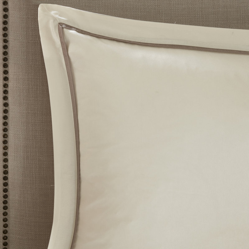 Ivory Microfiber Queen 24-Piece Bedding Set