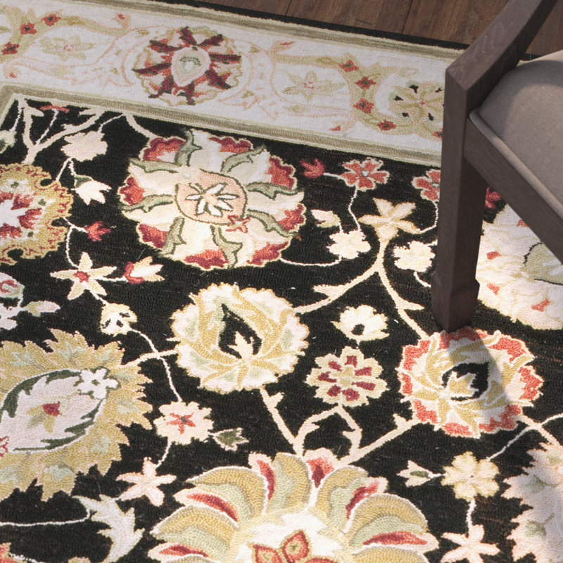 Handmade Black Floral Wool and Cotton Round Area Rug