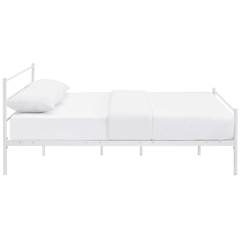 Cottage Elegance Queen Metal Platform Bed with Vintage Frame in White