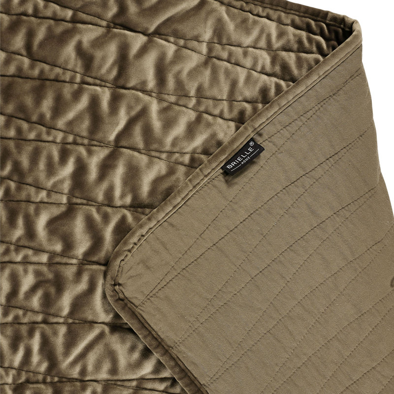 Sophisticated Burgundy Velvet Twin Quilt Set, Reversible Design