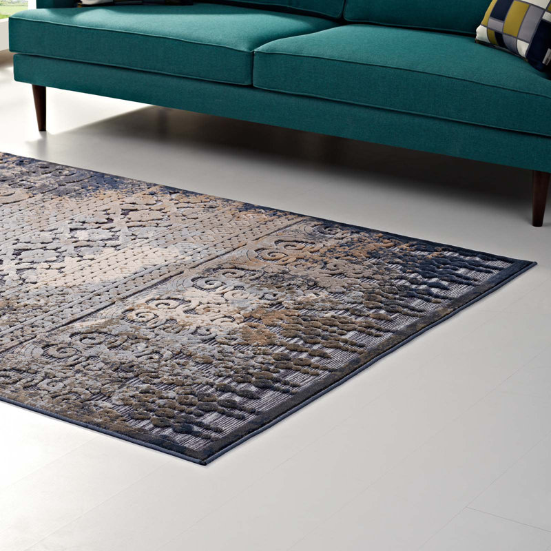 Kalene Distressed Vintage Floral 5'x8' Blue Chenille Area Rug