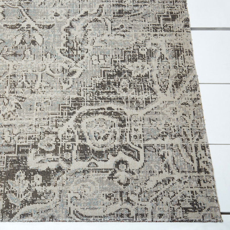 Sofia Fleur Gray Medallion Indoor/Outdoor Area Rug