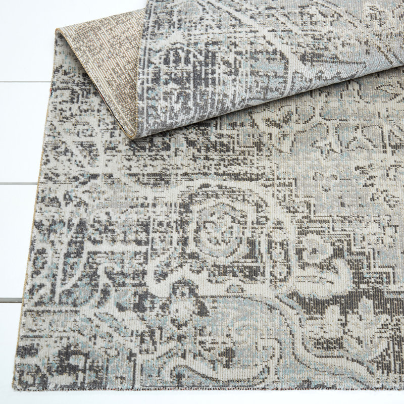 Sofia Fleur Gray Medallion Indoor/Outdoor Area Rug
