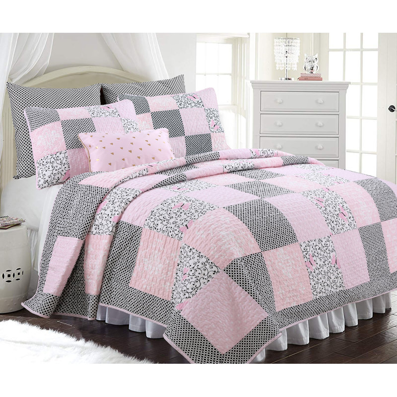 Pink and Black Cotton Twin Reversible Quilt Set