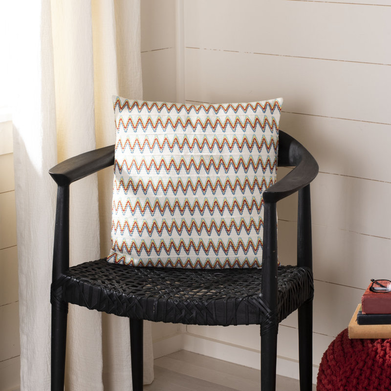 Set of 2 Cream Zigzag Pattern Decorative Pillows