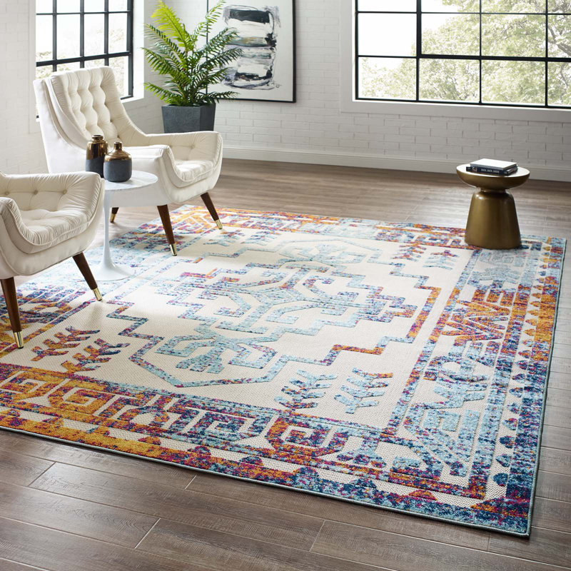 Nyssa Southwestern Aztec 5' x 8' Multicolor Indoor/Outdoor Area Rug