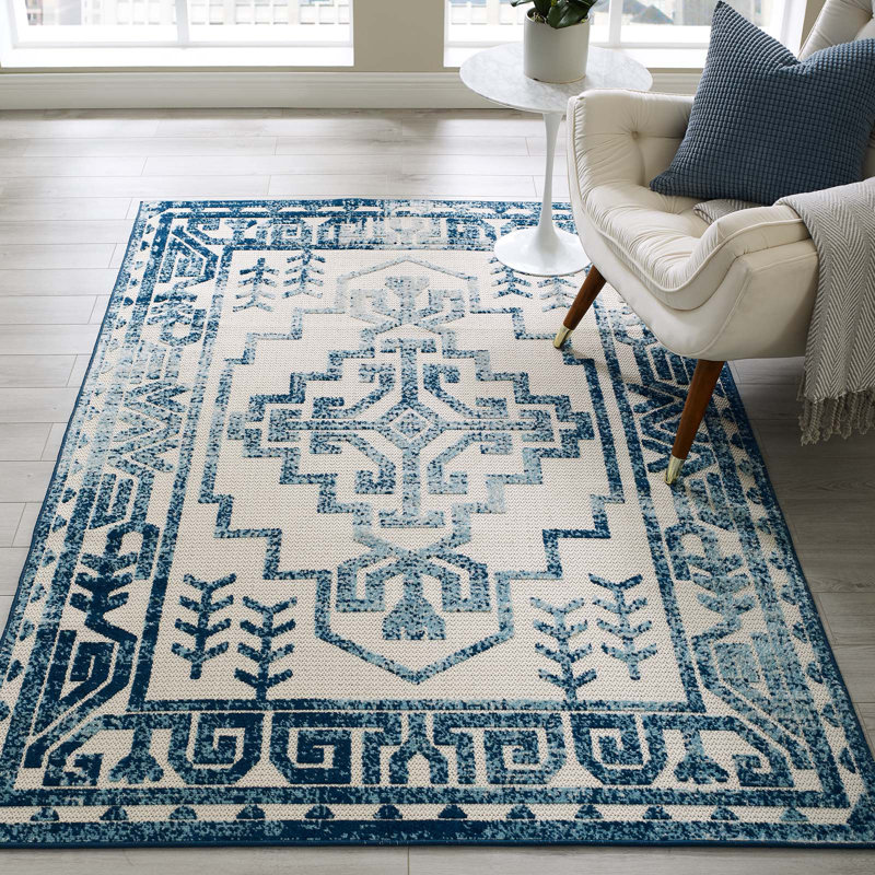 Nyssa Southwestern Aztec 5' x 8' Multicolor Indoor/Outdoor Area Rug