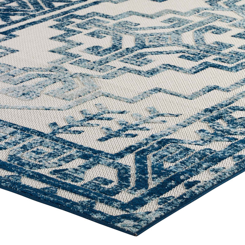 Nyssa Southwestern Aztec 5' x 8' Multicolor Indoor/Outdoor Area Rug