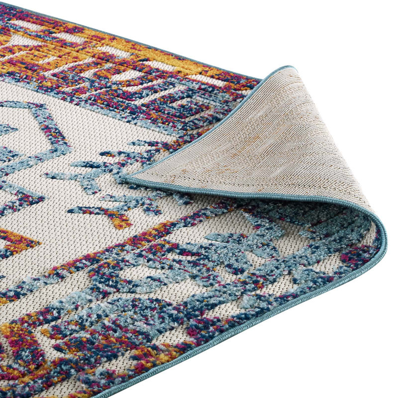 Nyssa Southwestern Aztec 5' x 8' Multicolor Indoor/Outdoor Area Rug