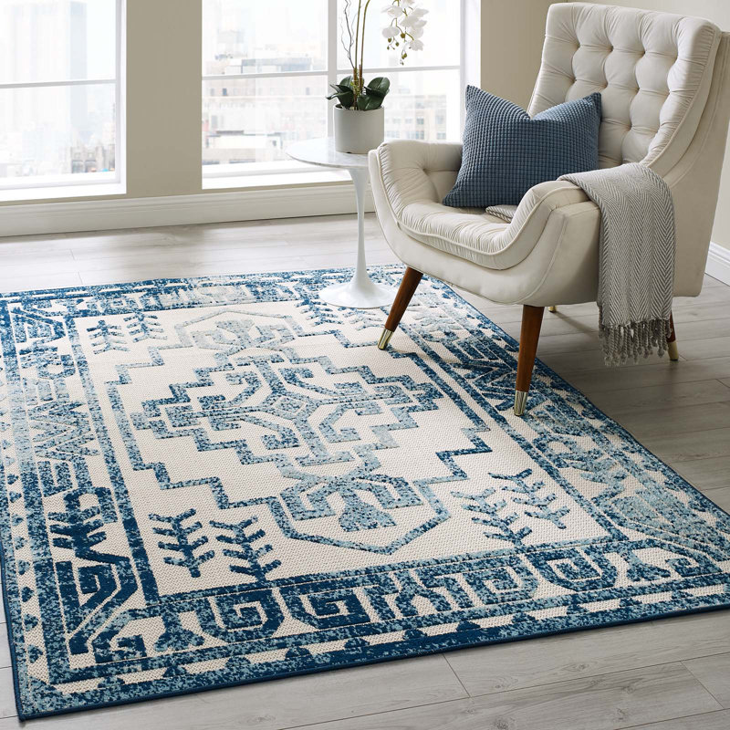 Nyssa Southwestern Aztec 5' x 8' Multicolor Indoor/Outdoor Area Rug