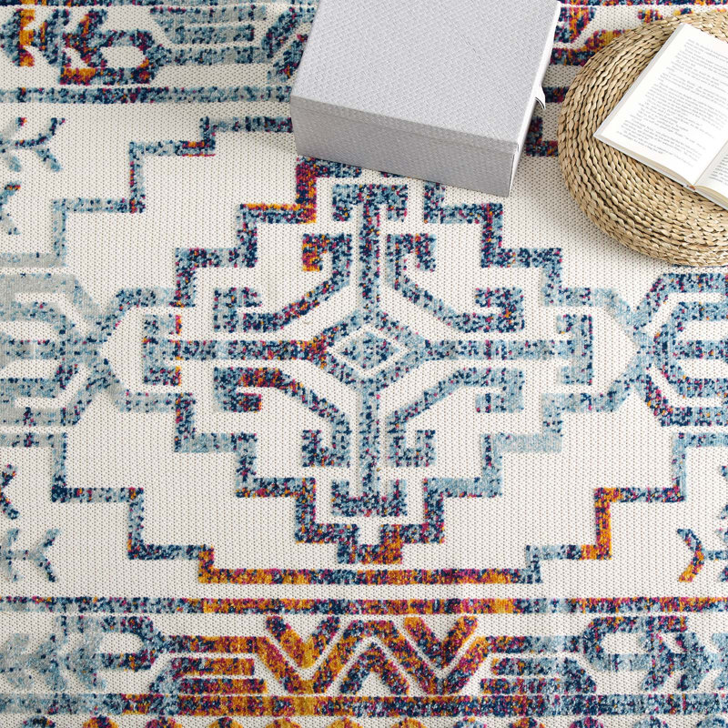 Nyssa Southwestern Aztec 5' x 8' Multicolor Indoor/Outdoor Area Rug