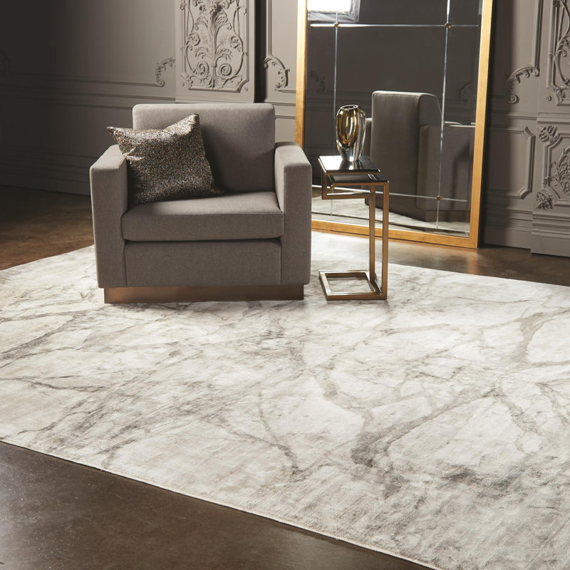 Handmade Abstract Viscose Area Rug in Gray - 5' x 8'