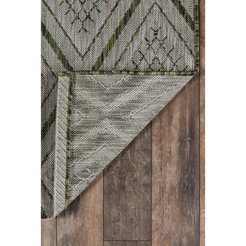 Green Geometric 2' x 3' Synthetic Easy Care Rug