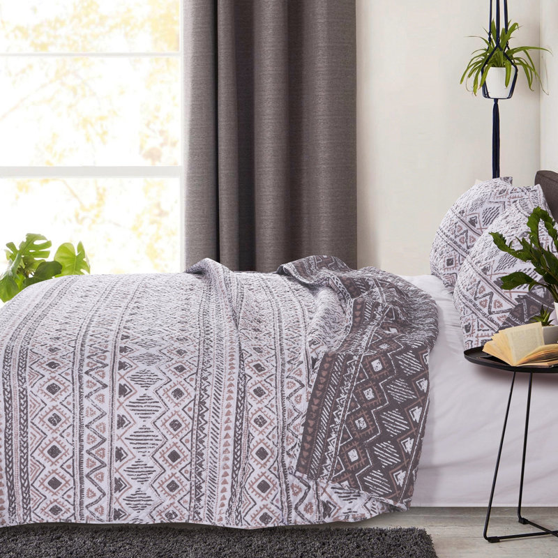 Ivory King Microfiber Reversible Quilt Set