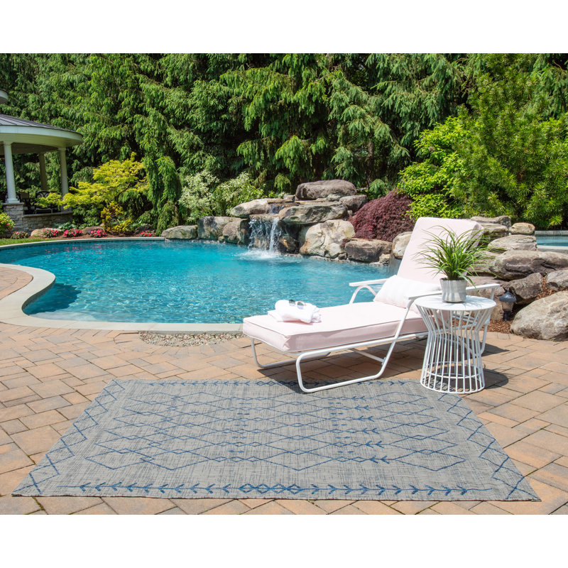 Gray and Blue Geometric Low Pile Outdoor Rug