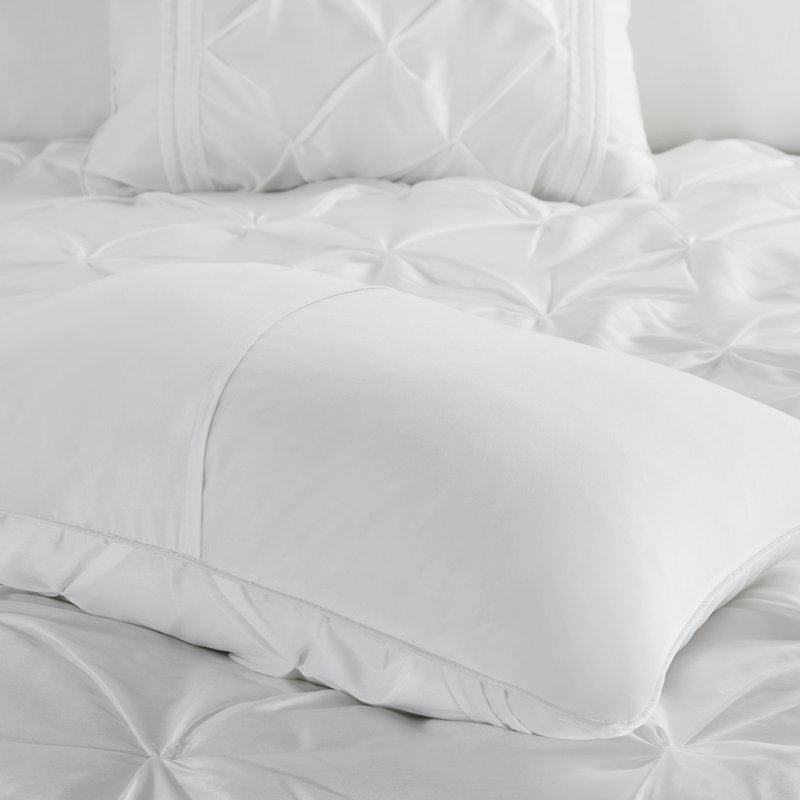 White Full 7-Piece Tufted Comforter Set with Shams
