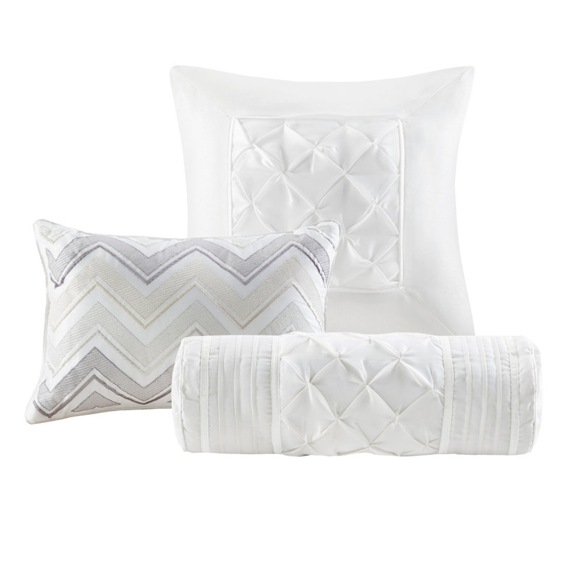 White Full 7-Piece Tufted Comforter Set with Shams
