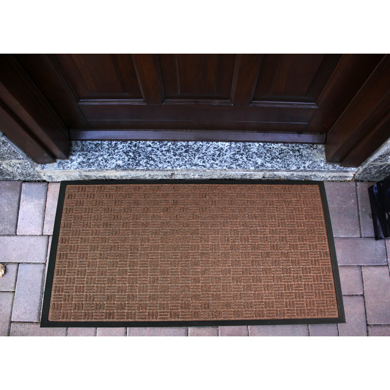EcoGuard 48'' x 32'' Brown Heavy Duty Outdoor Rubber Mat