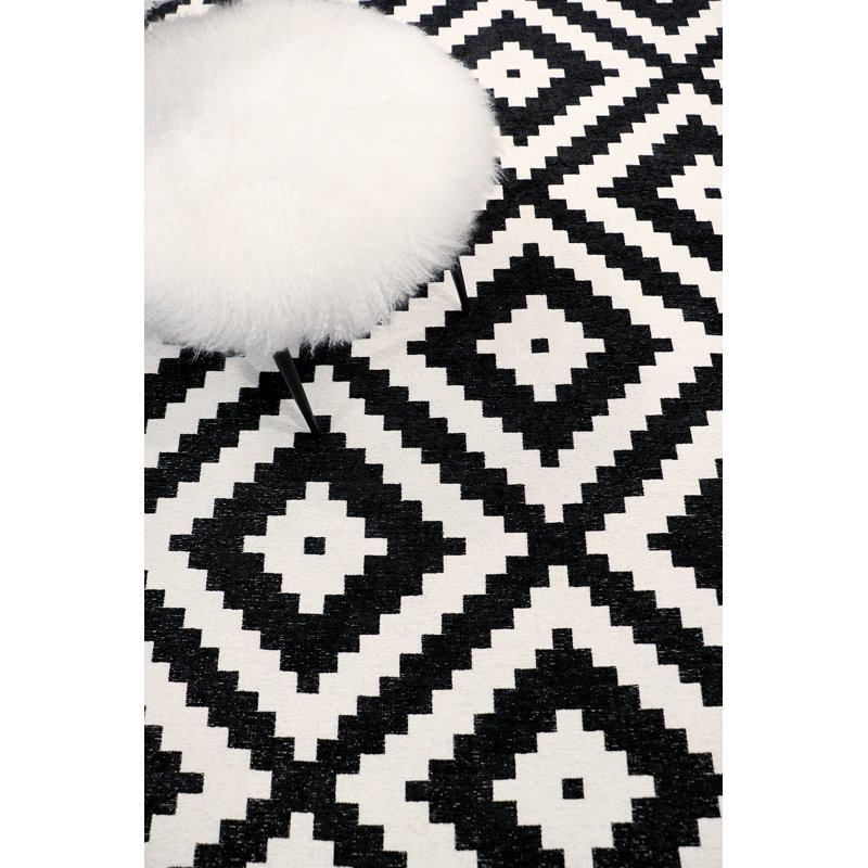 Handmade Reversible Geometric Black Chenille Rug 59" x 31"