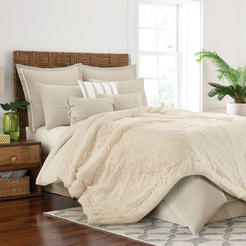 Ivory White Reversible Faux Fur and Sherpa Throw Blanket