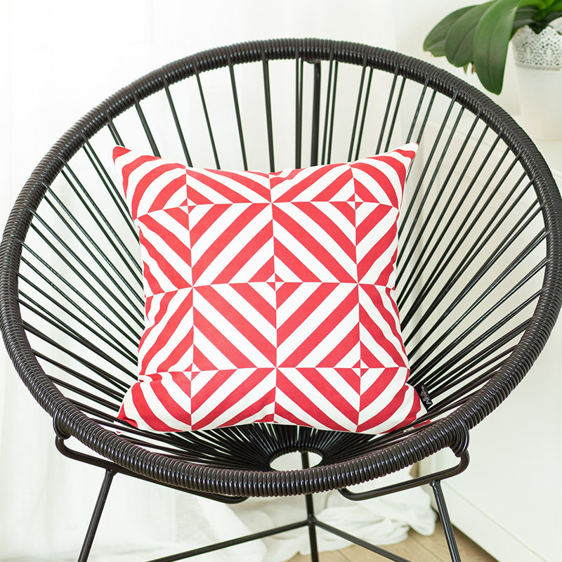 Red and White Geometric Polyester Pillow Cover Set