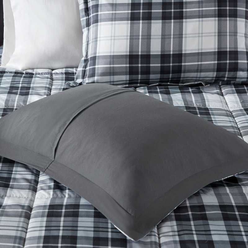 Full Black and White Reversible Down Alternative Comforter Set