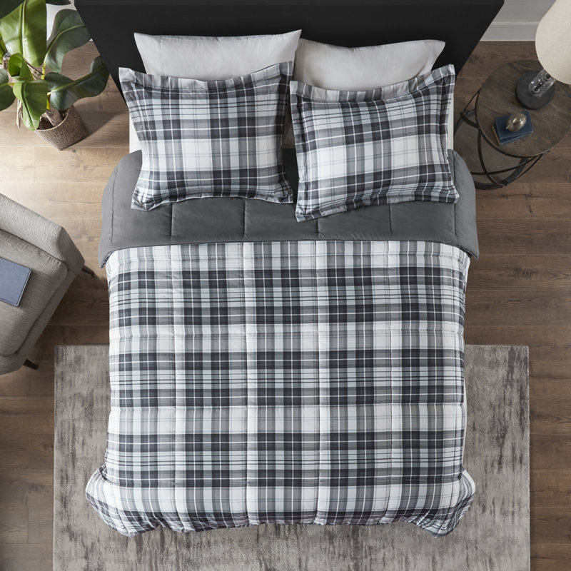 Full Black and White Reversible Down Alternative Comforter Set