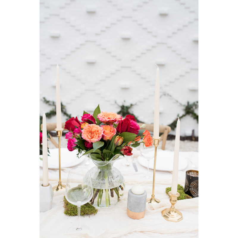 Elegant Clear Glass Fluted Vase with Delicate Hibiscus Petal Design